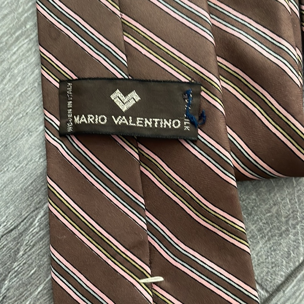 Vintage and authentic Valentino mens neck tie